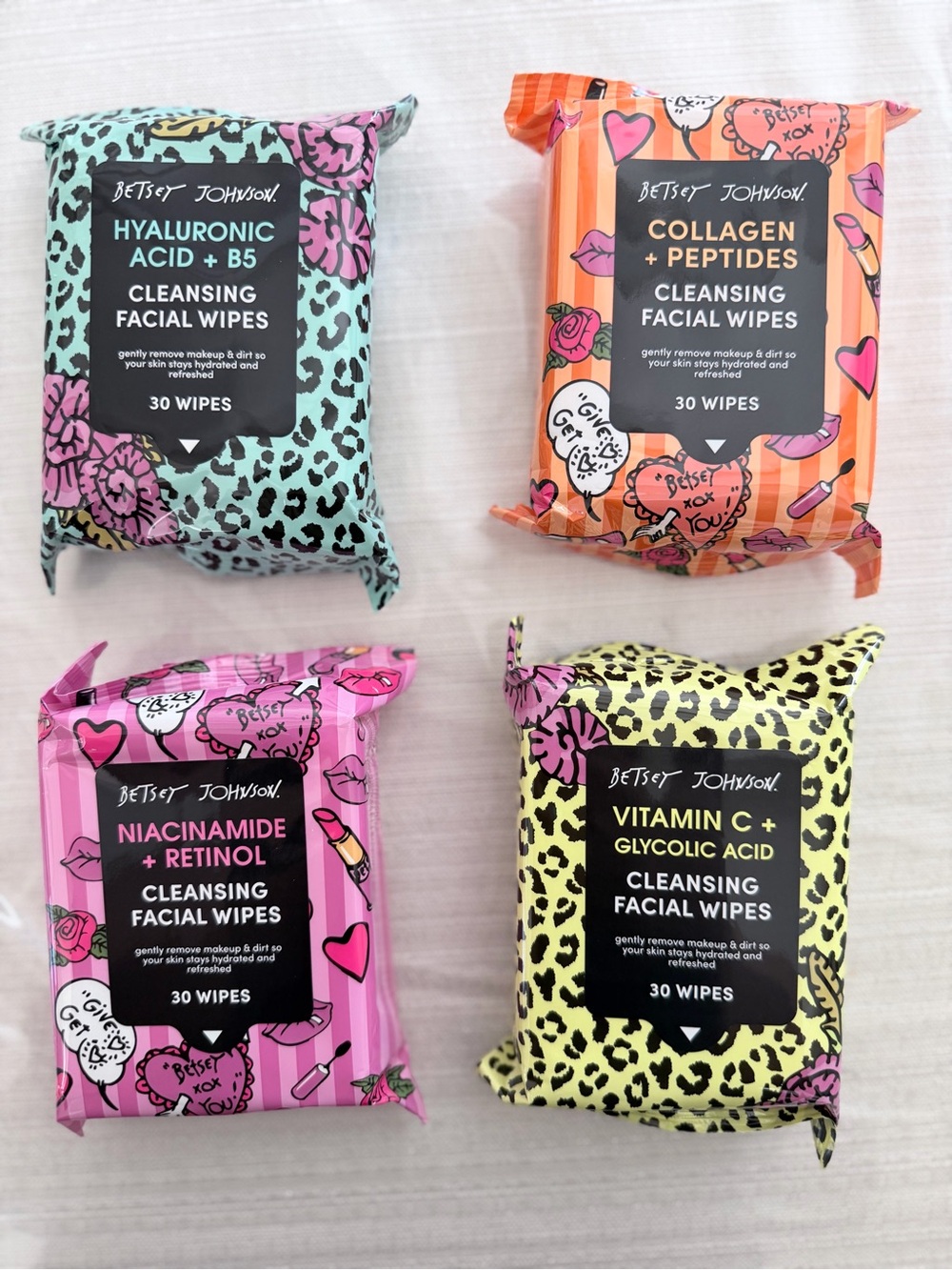 Pick One- Betsey Johnson Cleansing Facial 30 Wipes